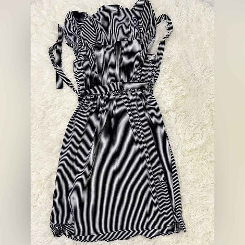 Monteau Black & White flattering Striped Button‑Front Dress, Size Small - Picture 4 of 9